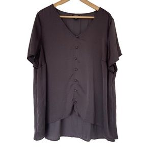 TORRID GREY FLOWY TOP/BLOUSE, SHORT SLEEVED WITH BUTTON DETAILS, 2X